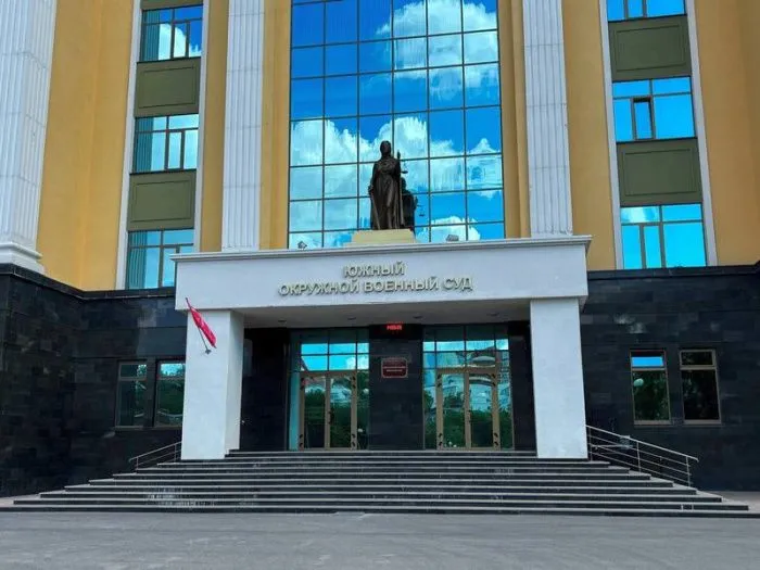 Фигуранта дела о подготовке покушения на главу Крыма осудили на 13 лет Фигуранта дела о подготовке покушения на главу Крыма осудили на 13 лет