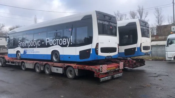 В Ростов прибыла первая партия электробусов «КамАЗ» 
