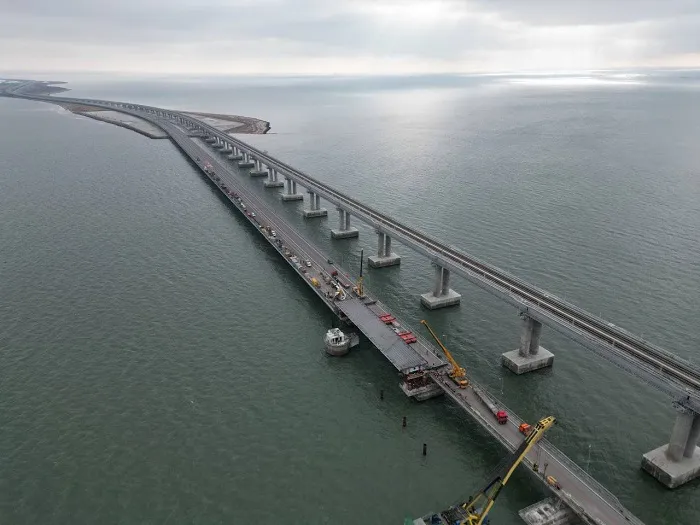 По Крымском мосту ограничат движение 16 ноября из-за технологических работ