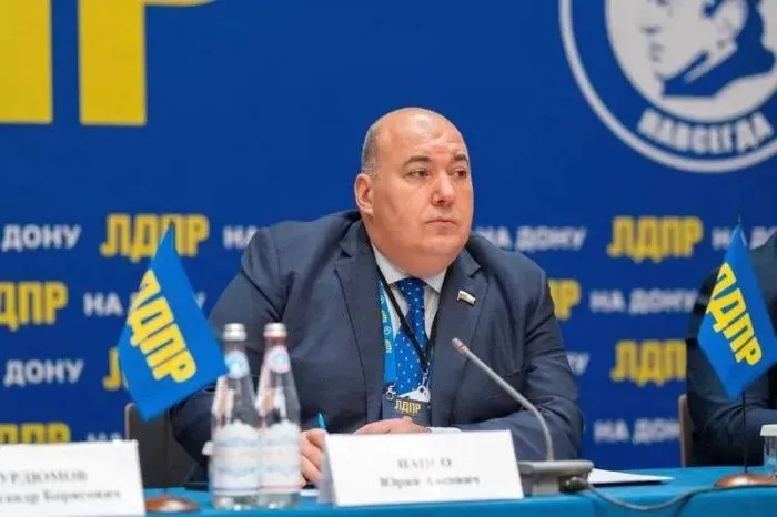 Экс-депутат Госдумы Юрий Напсо заявил, что его семья вынуждена жить в лодочном гараже в Сочи