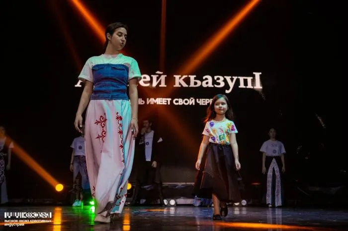 В ставропольском вузе представили коллекцию одежды с элементами кавказской культуры