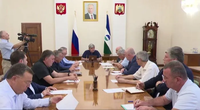 В Кабардино-Балкарии эвакуировали около тысячи человек из-за угрозы схода селя В Кабардино-Балкарии эвакуировали около тысячи человек из-за угрозы схода селя