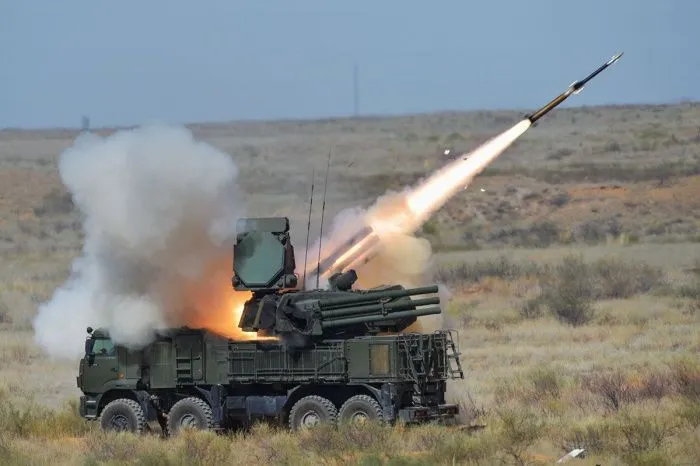 Над Херсонской областью военные сбили 7 ракет ВСУ, летевших на Крым